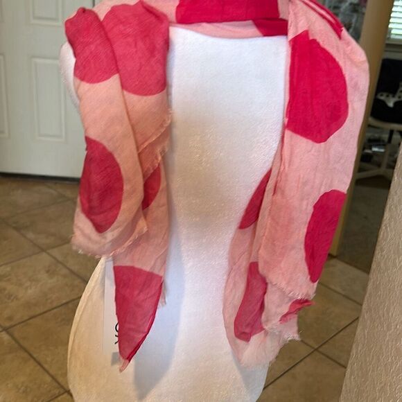 Wildfox Women's Large Dot Scarf Pink Polkadot Lightweight Fringe Edge Barbiecore - Picture 4 of 8